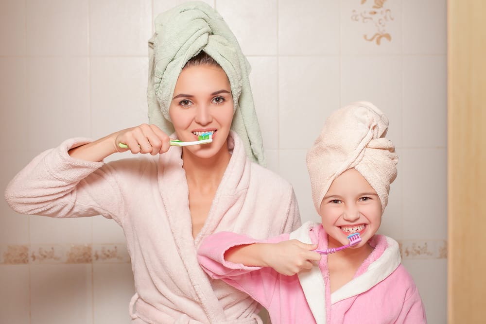 навчити дітей чистити зуби