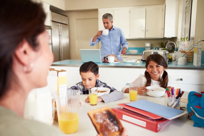 Сніданок покращує розвідку дітей в школі