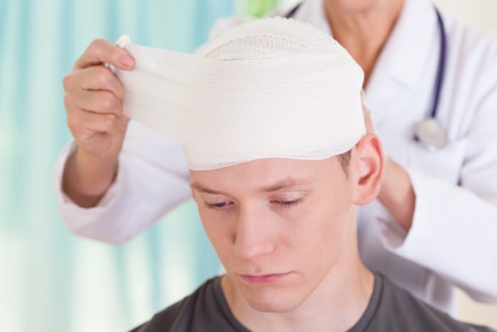 симптоми пошкодження мозку через травму голови