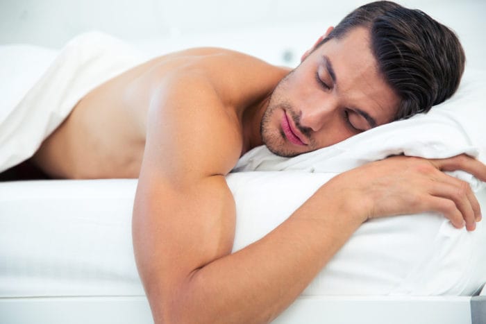 переваги сну голі