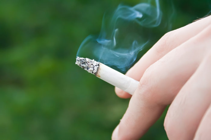 Куріння викликає рак печінки