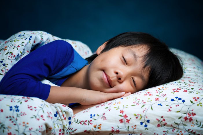 висота збільшується, коли дитина спить